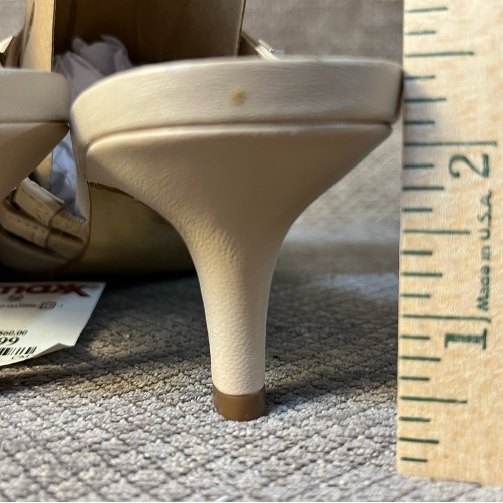 Marc Fisher Leather Nude Studded Pumps Mules size 7 NWT - Picture 9 of 15